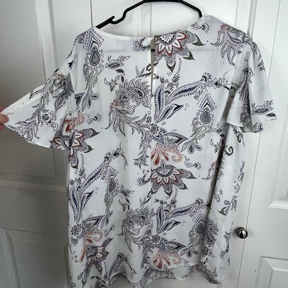 Peace & Pearls White Floral Print Blouse - Picture 3 of 7